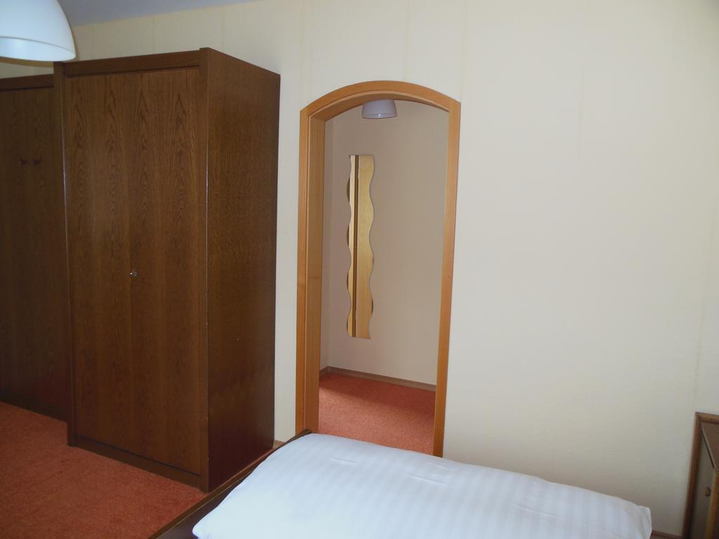 Gruener Baum Hotel Stetten  Exterior photo